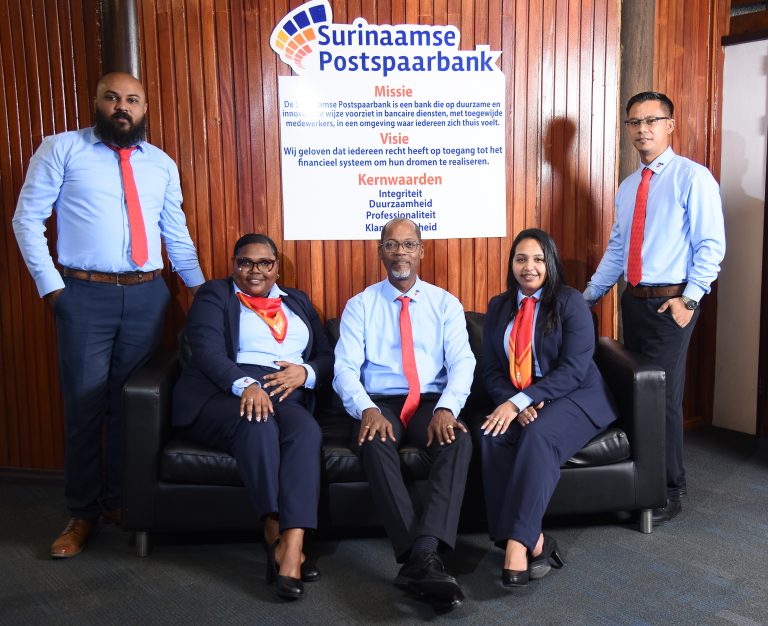 https://spsbbank.sr/wp-content/uploads/2025/08/foto3-Op-elk-moment-in-uw-leven-768x626.jpg